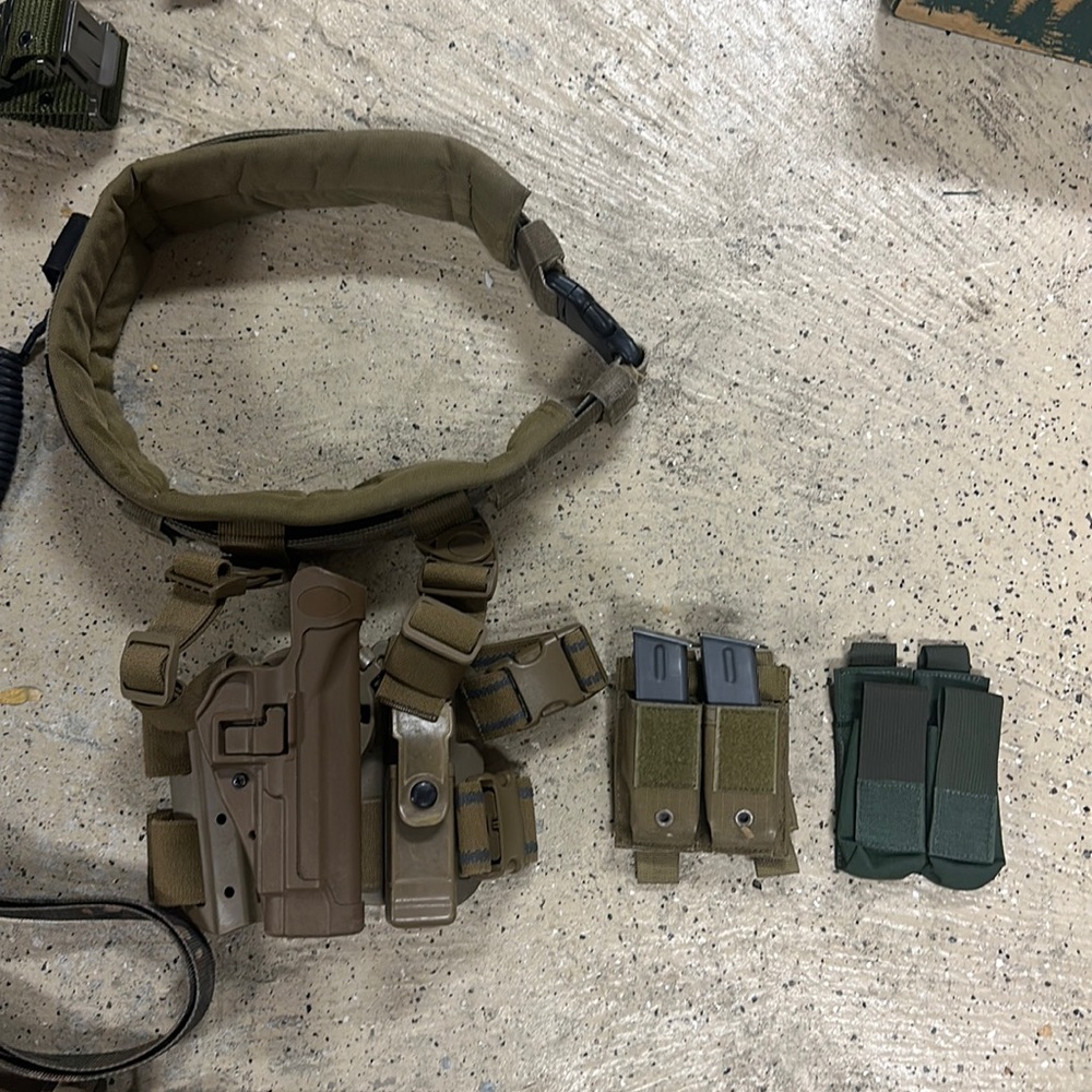 Blackhawk beretta holster setup